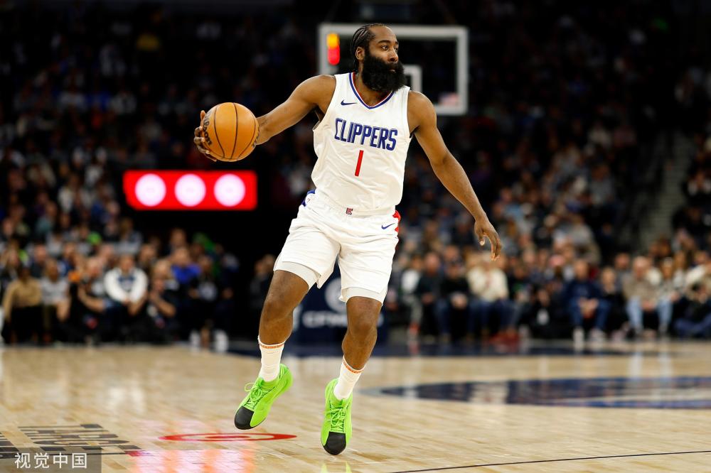 她在比赛中 她在比赛中